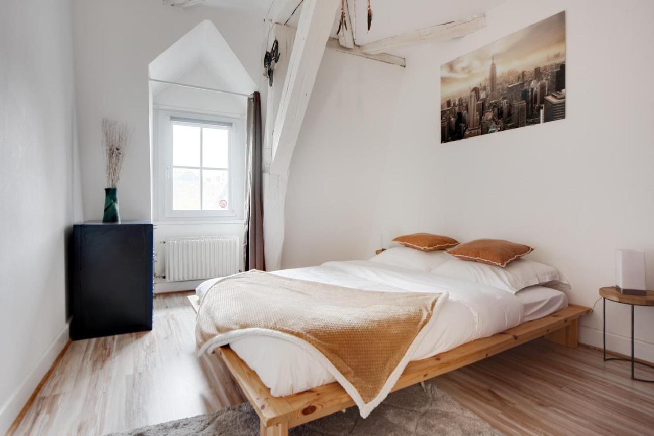 Le Grand Mirebeau - Parking Prive Apartamento Bourges Exterior foto